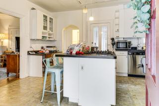 1 Mi to Needham Center Square Pet-Friendly Apt! - - 2