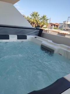 EriZen Jacuzzi suites - Keramoti - 1