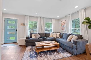 Modern 3BR Getaway - Pool-Near SOCO-Mins to DT - Austin - 5