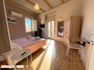 Akragas Home 1 in Center with City View - 7
