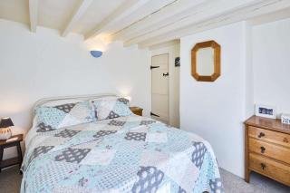 Host & Stay - Pebble Cottage - 1