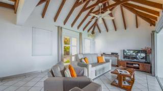 Rustic Romantic Villa with Lovely Ocean Views - Marigot - 9