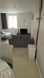 Studio entier plein centre - Vierzon - 1