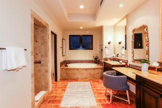 Exclusive Beach Penthouse Jacuzzi & Private Access - Cabo San Lucas - 9