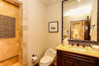 Exclusive Beach Penthouse Jacuzzi & Private Access - Cabo San Lucas - 4