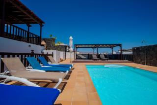 CASA LAURA VISTA LOBOS - spacious Villa with heatable pool and sea views - Playa Blanca - 4