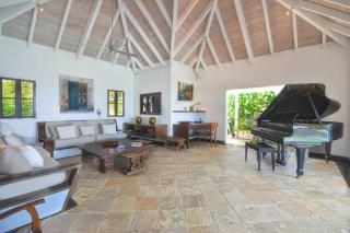 Nestled on a Hill Villa with Amazing Views and Grand Piano - Gustavia - 8