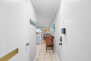 Beachside Hideout by myBeach Vacation Rentals - Myrtle Beach - 4