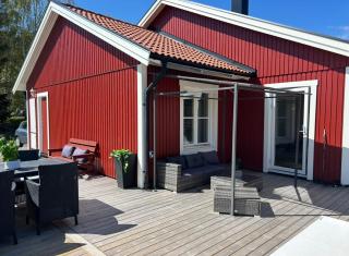 Cozy house in Swedish archipelago with a large sunny terrass - - 0