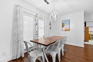 Coastal Villa- Sleeps 8, 5 Bds, and 3 Blocks to Beach by myBeach Vacation Rentals - Myrtle Beach - 5