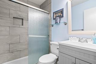 Coastal Villa- Sleeps 8, 5 Bds, and 3 Blocks to Beach by myBeach Vacation Rentals - Myrtle Beach - 1