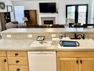 Charming Provo Home close to BYU and Utah Lake - 1