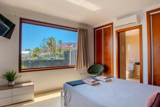 Villa Cavendish with sea views and heatable pool close to Flamingo Beach - 1