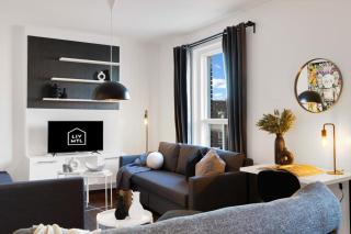 LiV MTL Chic-2 Spacious 4BR Near Downtown MTL - Montréal - 3