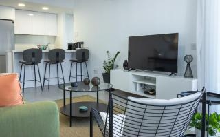 Stylish Modern City Center Stay - Nicosia - 5