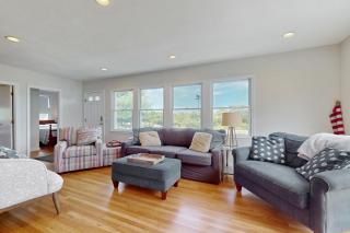 Harbor Point Cottage - Bourne - 2