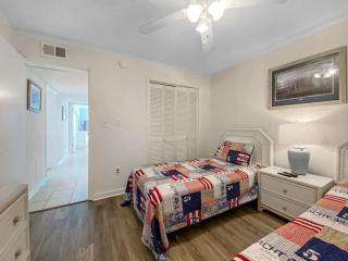 Crescent Sunset Villa by myBeach Vacation Rentals - Myrtle Beach - 9