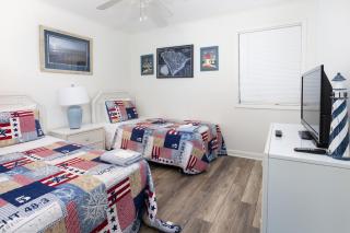 Crescent Sunset Villa by myBeach Vacation Rentals - Myrtle Beach - 1