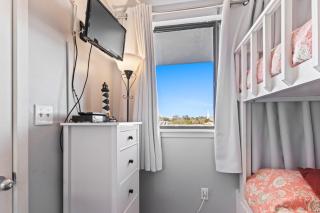 Direct Oceanfront Ocean Drive- Indoor Pool- Slps 8 by myBeach Vacation Rentals - Myrtle Beach - 7