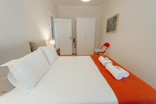 Cedofeita Terrace by Hosty - 2