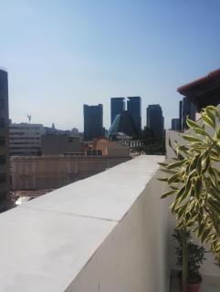 Apartamento 1 Quarto com Sala e Varanda Espaçosa - 2