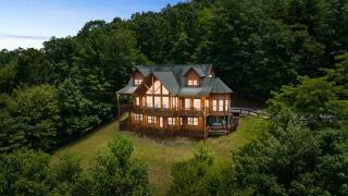 Stunning Mtn Views Sleeps 10 Hot Tub Game Room - Mineral Bluff - 0
