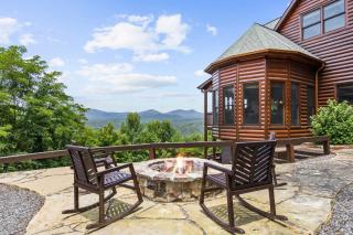 Stunning Mtn Views Sleeps 10 Hot Tub Game Room - 9