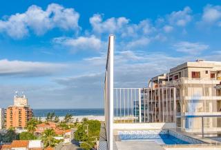 Cobertura vista mar e piscina, 2 suítes e 1 quarto - todos com ar split e smart tv, máquina de lavar - 8