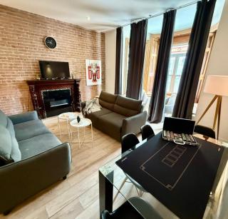 LiV MTL DT-301 1BR Superior Fireplace Lounge - Montréal - 2