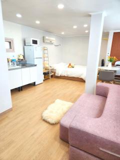 1 minute walk from Sookdae Station Near Seoul Station South Area Gamseong Accommodation Urban Nest31 next to Teahouse Road - 3