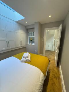 The Grand Royal Kilburn House - 4BR/3BR w Parking - Londra - 5