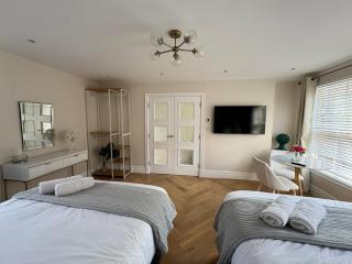 The Grand Royal Kilburn House - 4BR/3BR w Parking - Londra - 3