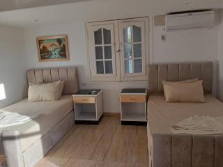 studio 1 or 2 1bed room sea view by the pool green beach v114 - El Alamein - 3