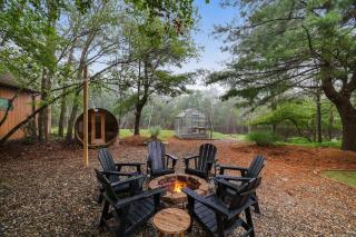 4 Br Mtn Cabin Sauna Hot Tub Fire Pit Putt Putt - Albrightsville - 9
