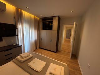 Luxurious & Spacious Old Bazaar Apartment - Tirana - 9