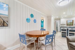 Modern Coastal Comfort Near the Ocean - Myrtle Beach - 5