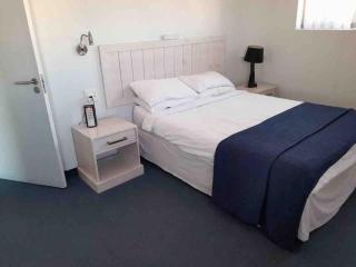 401 Pip's Place - Strand - 1