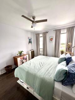 Sunny Jersey City 1BR, 25 min to NYC, 15min to EWR, King Bed, Hammock & Park Views - Jersey City - 9