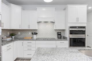 Spacious 4-Bed Oasis with Games, Beach Gear, Sleeps 10 - Myrtle Beach - 2