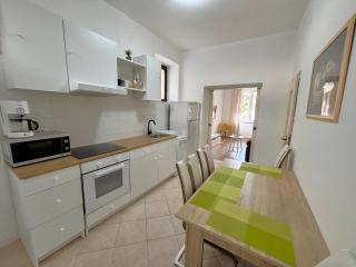 Schönes Appartement Mit Terrasse - Crikvenica - 1