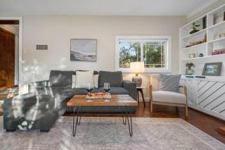 6-min walk to Lake - Home w/Fire-Pit & Pool Table - Marble Falls - 1
