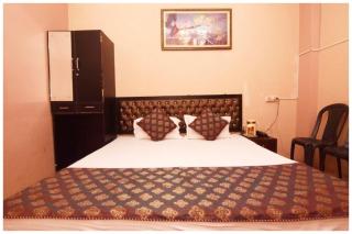 HOTEL DS STAY VARANASI ! - Near Kasi Vishwanath Temple And Ganga Ghat #Fully Air Conditioning #Free Wi-Fi #Parking #Room Service #Prime Location - Best Selling Premium Hotel in Varanasi - 5