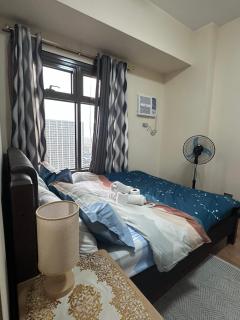 Bayfront Staycation Suite 33 - Pet-Friendly with Pool, Fast WiFi, Netflix - Near MOA, Airport, Manila Bay, PICC and CPP - Manila - 3