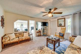 Powers Lake Home with Patio - 9 Mi to Lake Geneva! - Powers Lake - 0