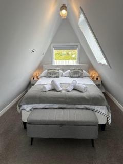 Central Location and Stunning Views - 7