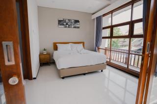 D'White Beach Villa - 5