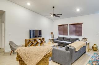 9 Mi to Dtwn Bakersfield Pet-Friendly Home - Bakersfield - 0