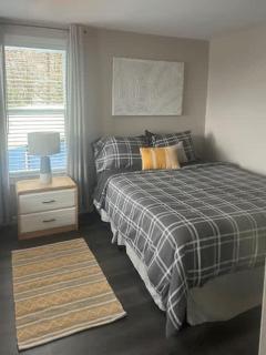 Cozy Chalet with Breathtaking Mountain View - 3