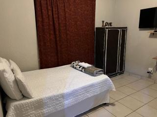 M J GuestHouse - Boksburg - 7