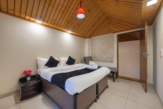 The Himalyan Mansion I Vacations l Pet friendly & Serviced Villa I Open Air Lawn & Pvt Pool I Kasauli By Exotic Stays - Kasauli - 7